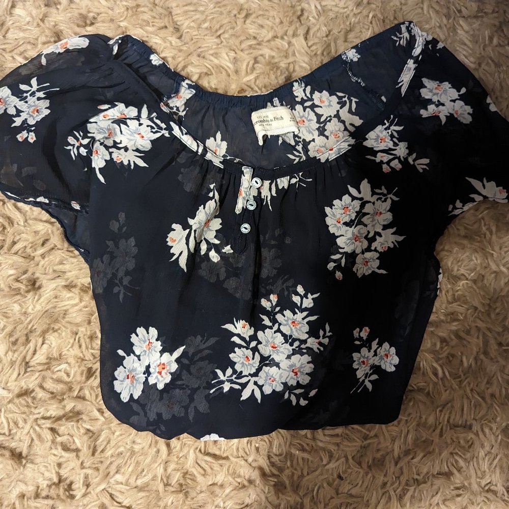 Ambercrombie & Fitch